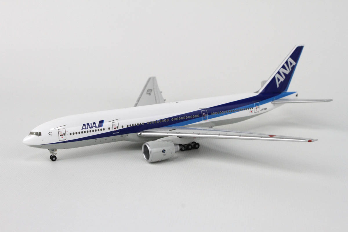 全日空商事 ANA 1/400 B777-200 JA713A